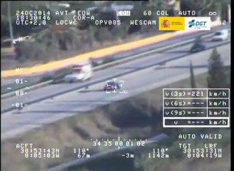 Porsche 911 cazado a 242 km/h