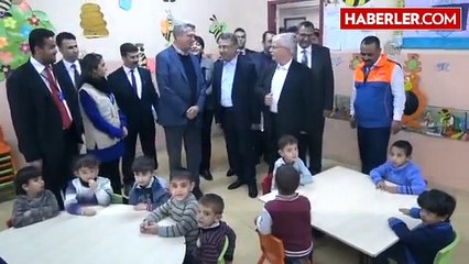 BM Mülteciler Yüksek Komiseri Grandi, Nizip'te Konteyner ve Çadır Kentleri Ziyaret Etti