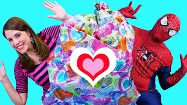 GIANT SURPRISE TOYS VALENTINES BAGS! Balloons, Blind Bags, Shopkins Toys & Barbie DisneyCa