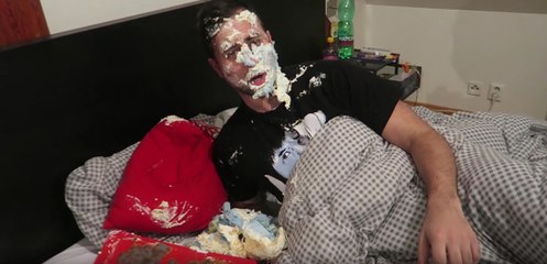 Nothing Says, 'It's a Boy!' Like a Good Cake to the Face in Bed