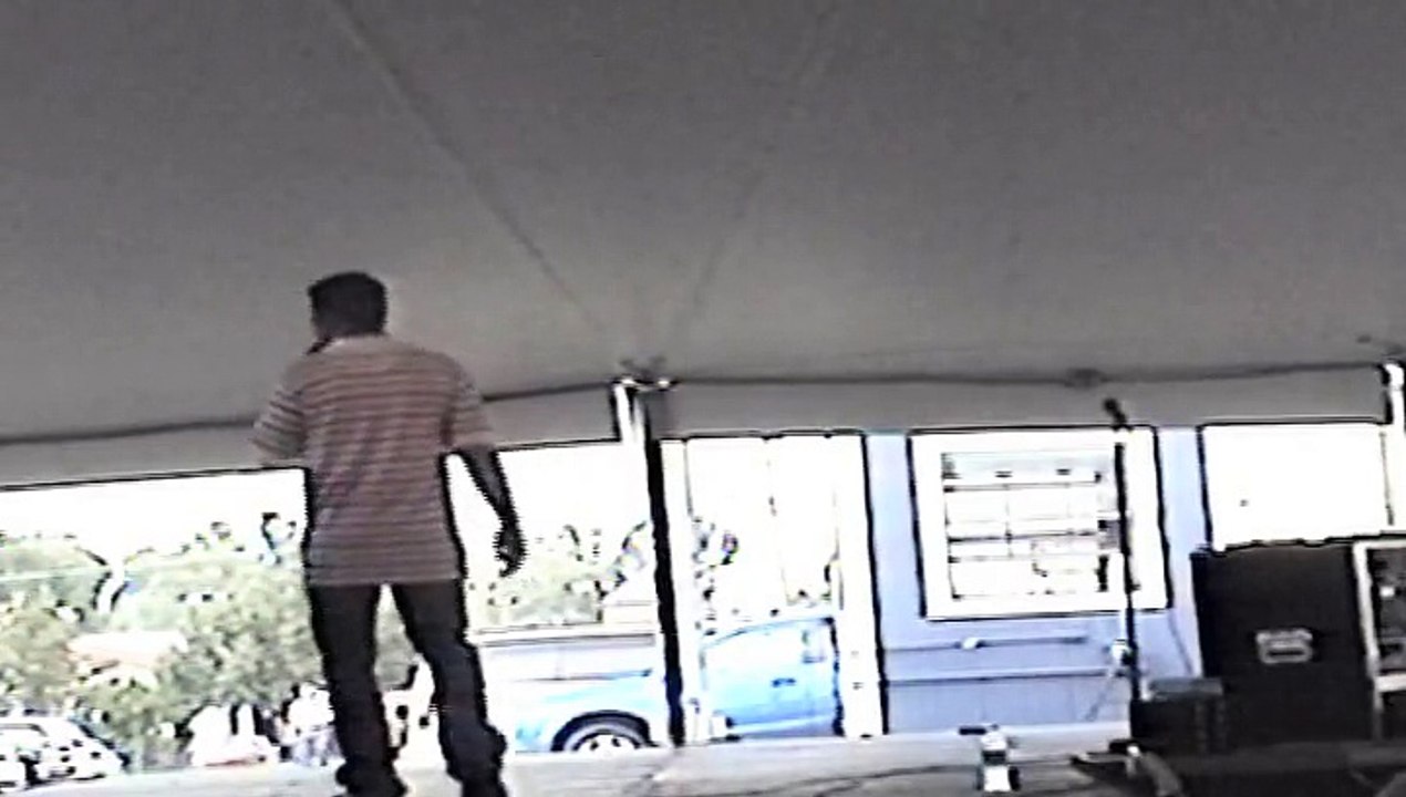 Chris Wilson sings 'When I'm Over You' Elvis Week 2007