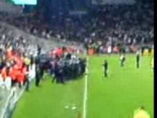 envahissement pelouse beaujoire(2)