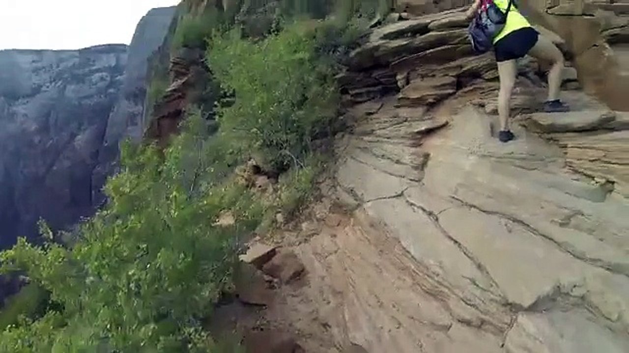 Backpacking around the Caribou Tracks National Park HD