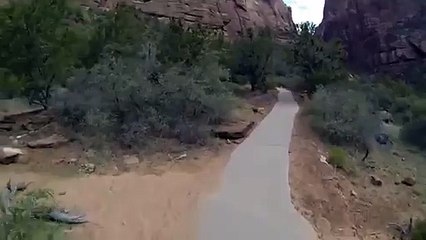 Running on the top of the Franconia Ridge Loop High_Quality