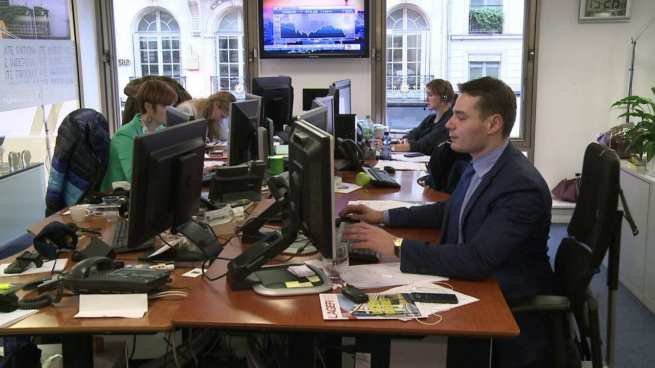 Le pétrole sous 30 dollars le baril: les raisons d'une chute