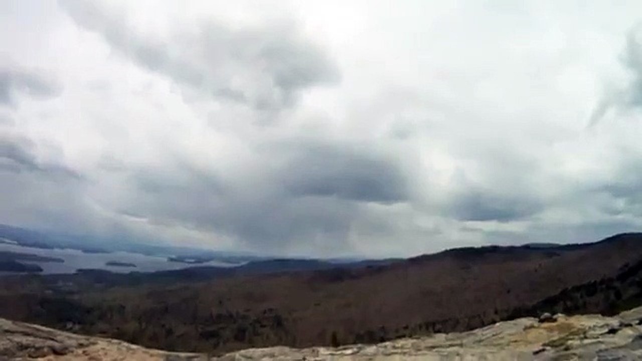 Cruising the toyota FJ Cruiser into a swamp HQ