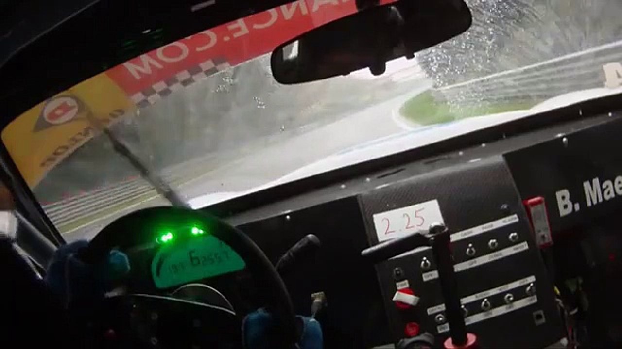 GT2 Gallardo drifting  suilverstone Race track 2014 Video