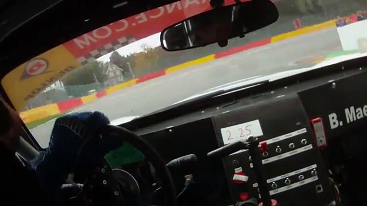 Lamborghini Gallardo Racing Porsche on Montreal F1 Track HD Video