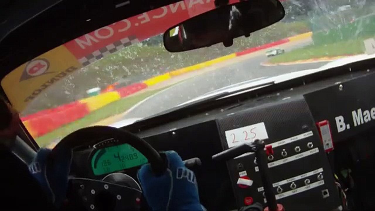 Viper SRT10 GT2 battling Ferrari at nurburgring Straightaway  2016 HD