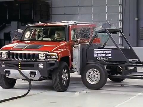 2008 Hummer H3 side IIHS crash test