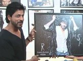 Shahrukh Khan at Dabbu Ratnani's Calendar 2016 launch.