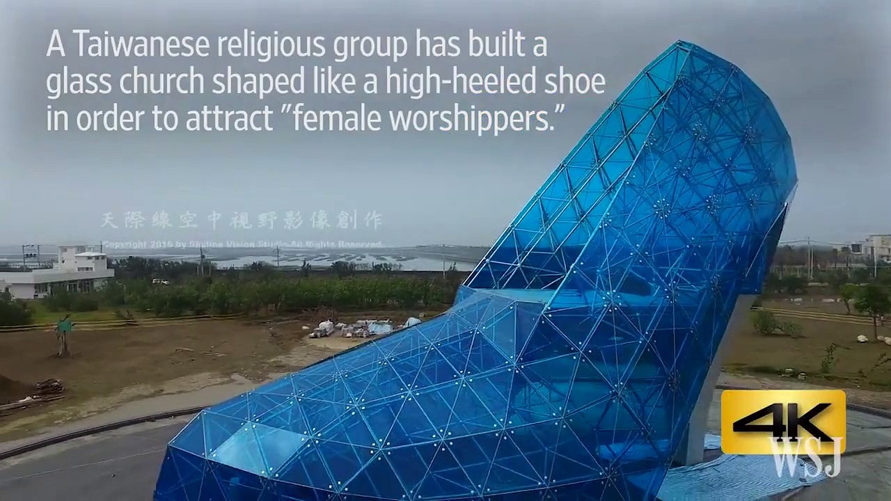 Une église en forme d'escarpin construite pour... attirer les femmes