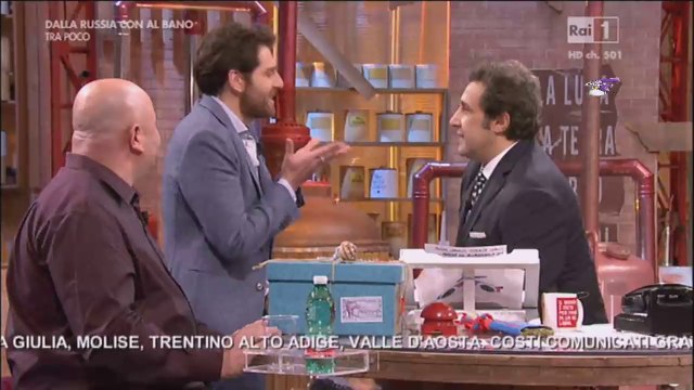 Giampaolo Morelli, l'ispettore Coliandro, ospite di Flavio Insinna ad Affari Tuoi