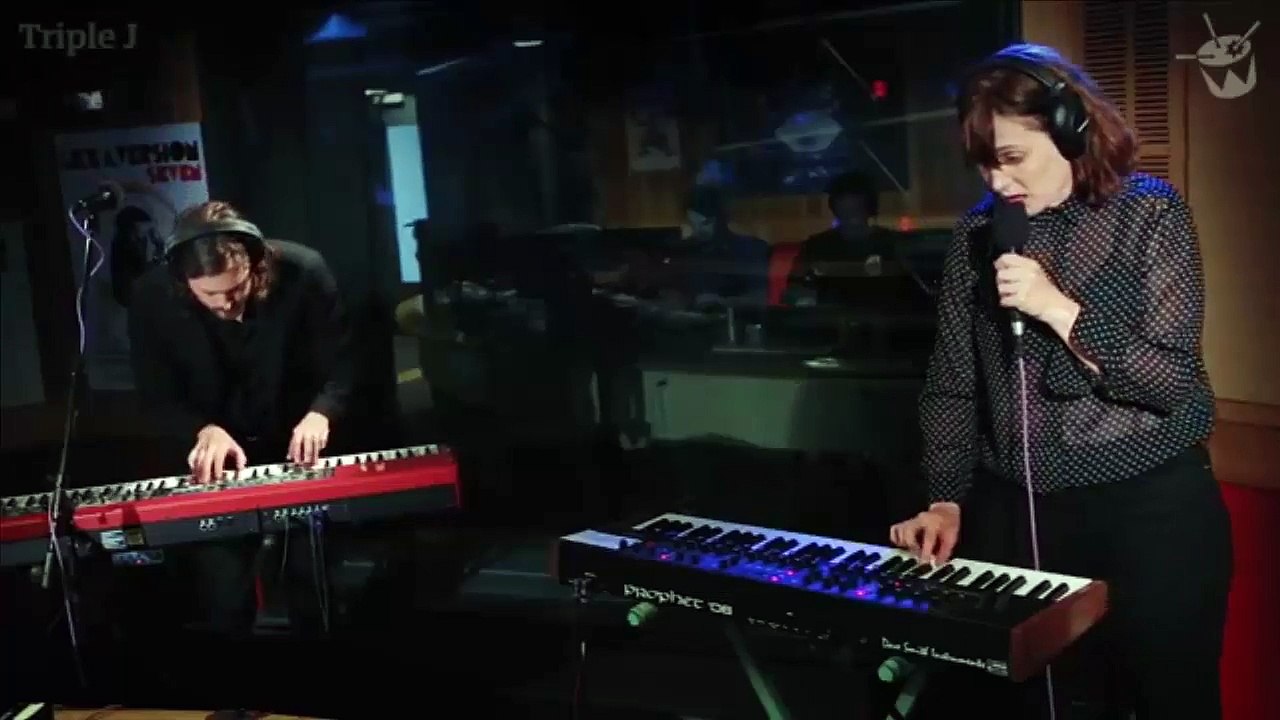 Sarah Blasko covers David Bowie's Life on Mars – video