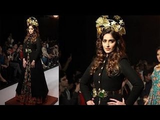 Ileana D'Cruz On Ramp For Jabong Presents Sangria @ LFW