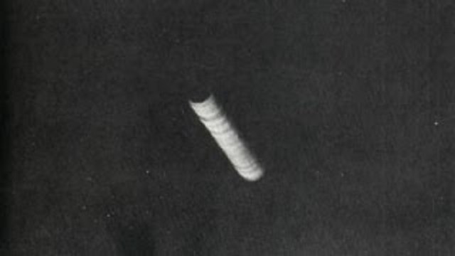 5/6/2014 BREAKING! MILE LONG UFOS ABOVE MARS HEADING FOR EARTH! Alien Coverup