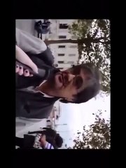 Eminönü nde sarılan sevgililerden rahatsız olan halk - Sosyal Deney