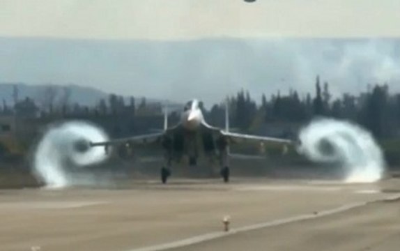 Российская авиация не дает боевикам ИГИЛ закрепиться на позициях в Сирии