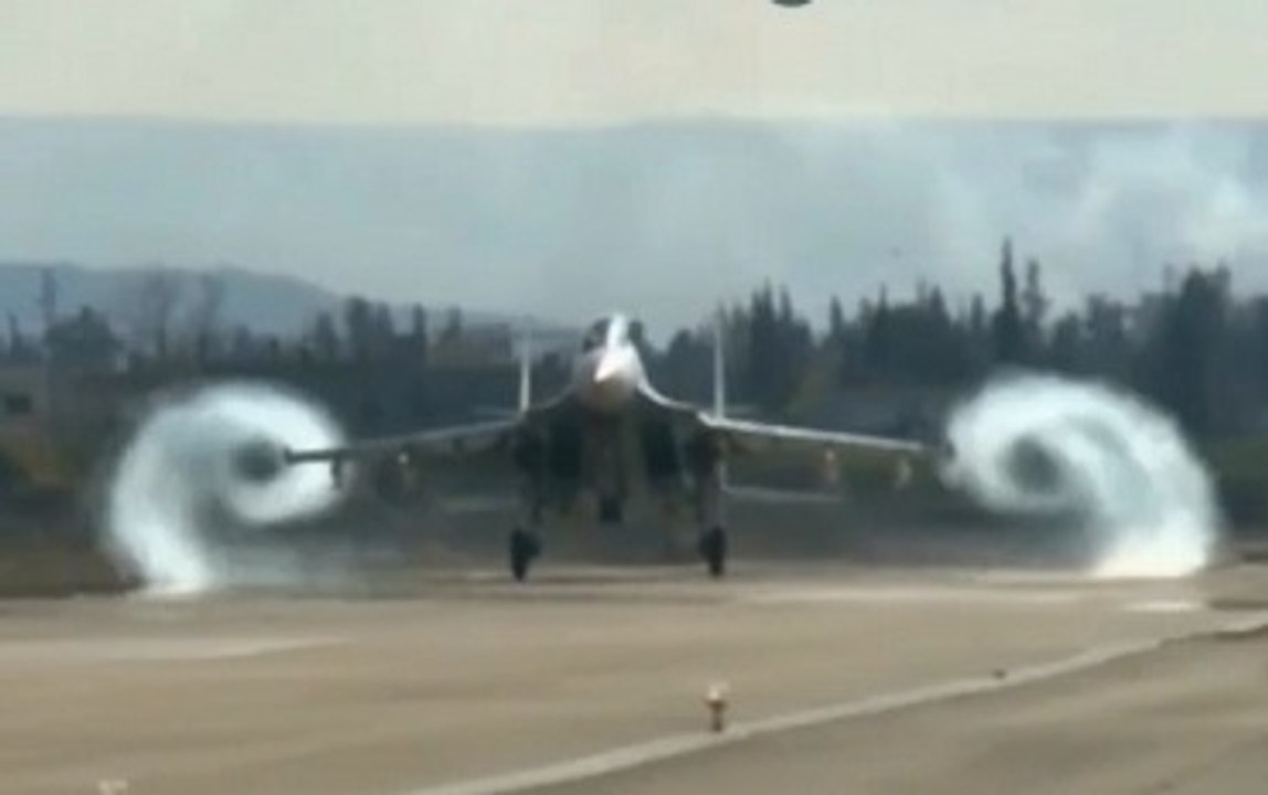 Российская авиация не дает боевикам ИГИЛ закрепиться на позициях в Сирии