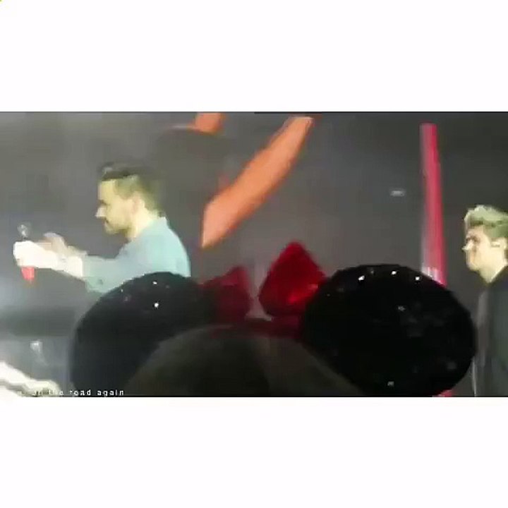one direction- hugs