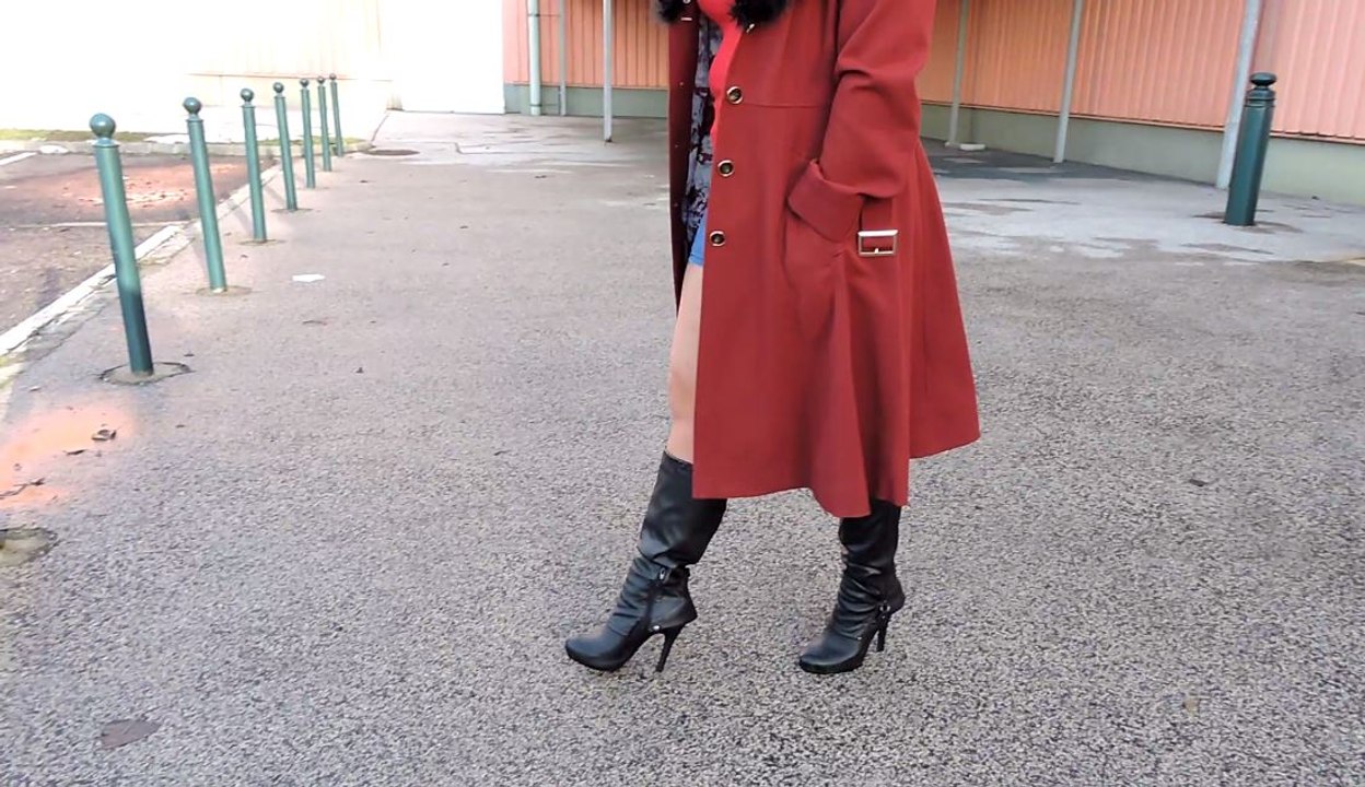 Fashionable long coat with high heel boots