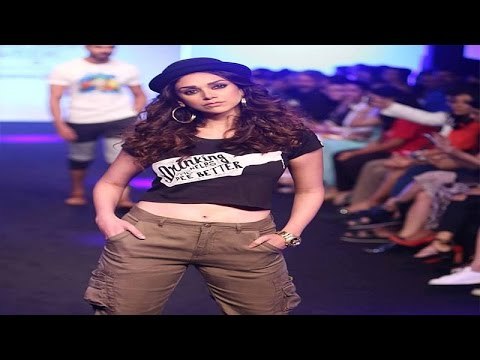 Aditi Rao Hydari For Vir Das @ LFW 2015