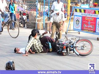 کھائے پیے بغیر تو رہ سکتے ہیں لیکن موبائل کے بغیر نہیں