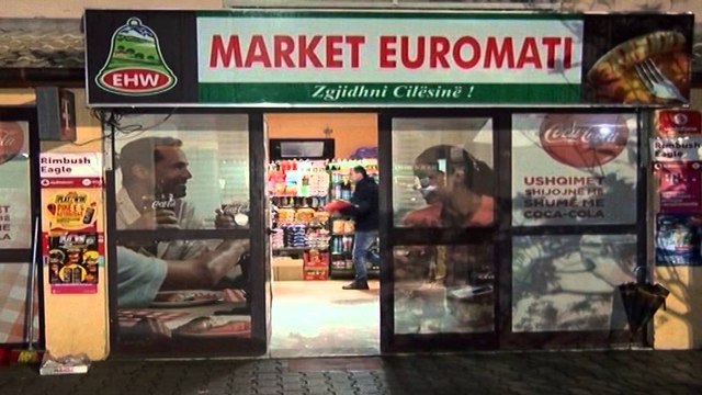 Dy grabitje me armë, nën maskën si efektivë të FNSH: një kazino në Tiranë dhe një market në Lezhë