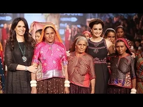 HOT Dia Mirza On Ramp For Anita Dongre Show @ LFW 2015