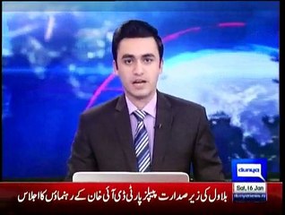 Karnataka CM Siddaramaiah slaps Bureacrate