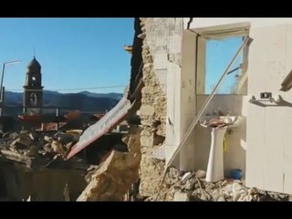 Arnasco (SV) - Crollo palazzina, Vigili del Fuoco in azione (16.01.16)
