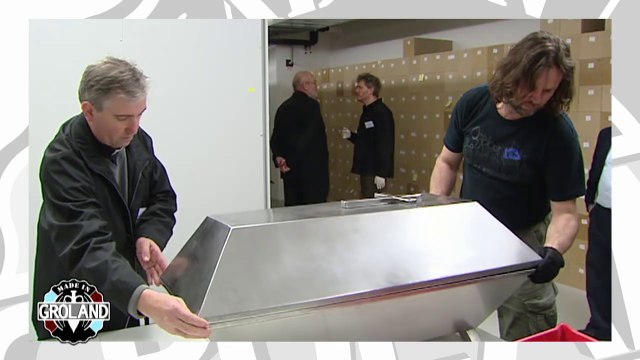 David Bowie a été compilé dans la sainte chapelle Universal - Made in Ailleurs - Made in Groland du 16/01 - CANAL+