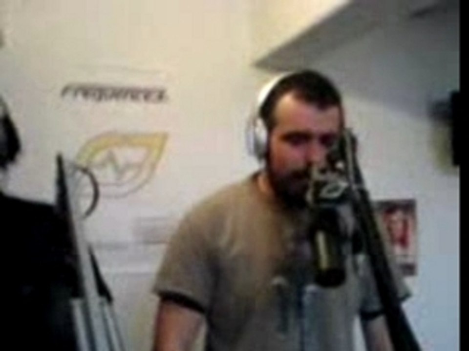 Joe La Mouk en live sur Fréquence 3 dans le Wake Up