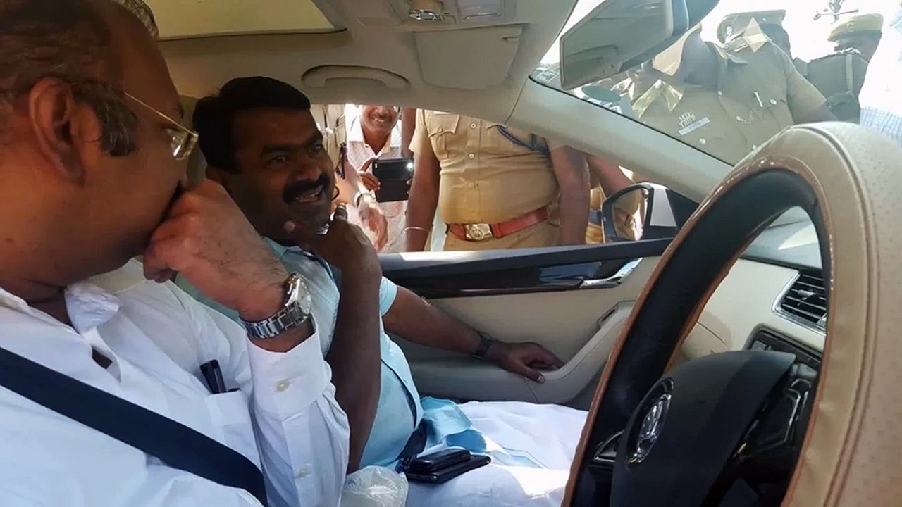 Photo Slides - Seeman Meeting Palamedu People on Jallikattu Issue - 15 January 2016