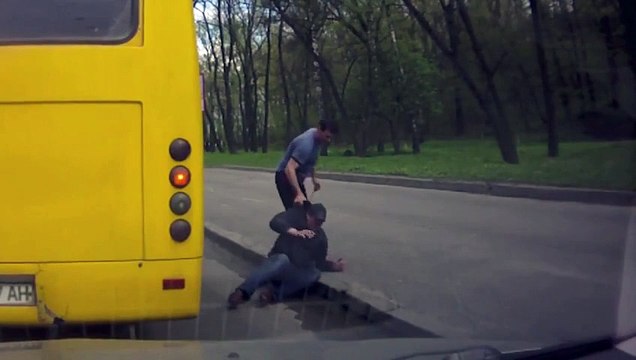 Bus Driver Throws Out Drunk Passenger