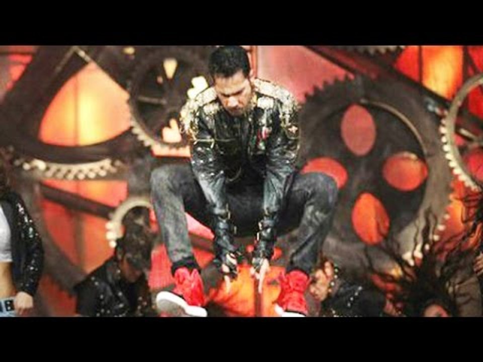 Varun Dhawan SMASHING Performance