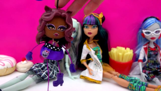 Monster High Maker Machine Create A Frankie Stein Mini Doll Craft Toy Playset