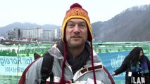 Tourists flock to Korean ice fishing festival