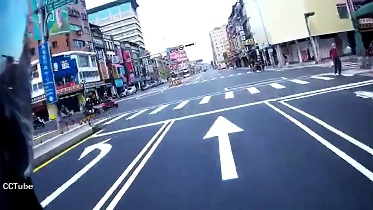 Scooter Crash Compilation || incidente Stradale #151 Scooter