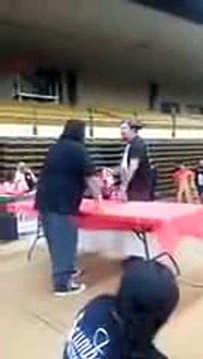 Jeu de main jeu de vilain ... Mdrr