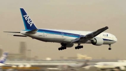SUPER CROSSWIND Landing and takeoff at tokyo a380-b747-b777 Big Planes