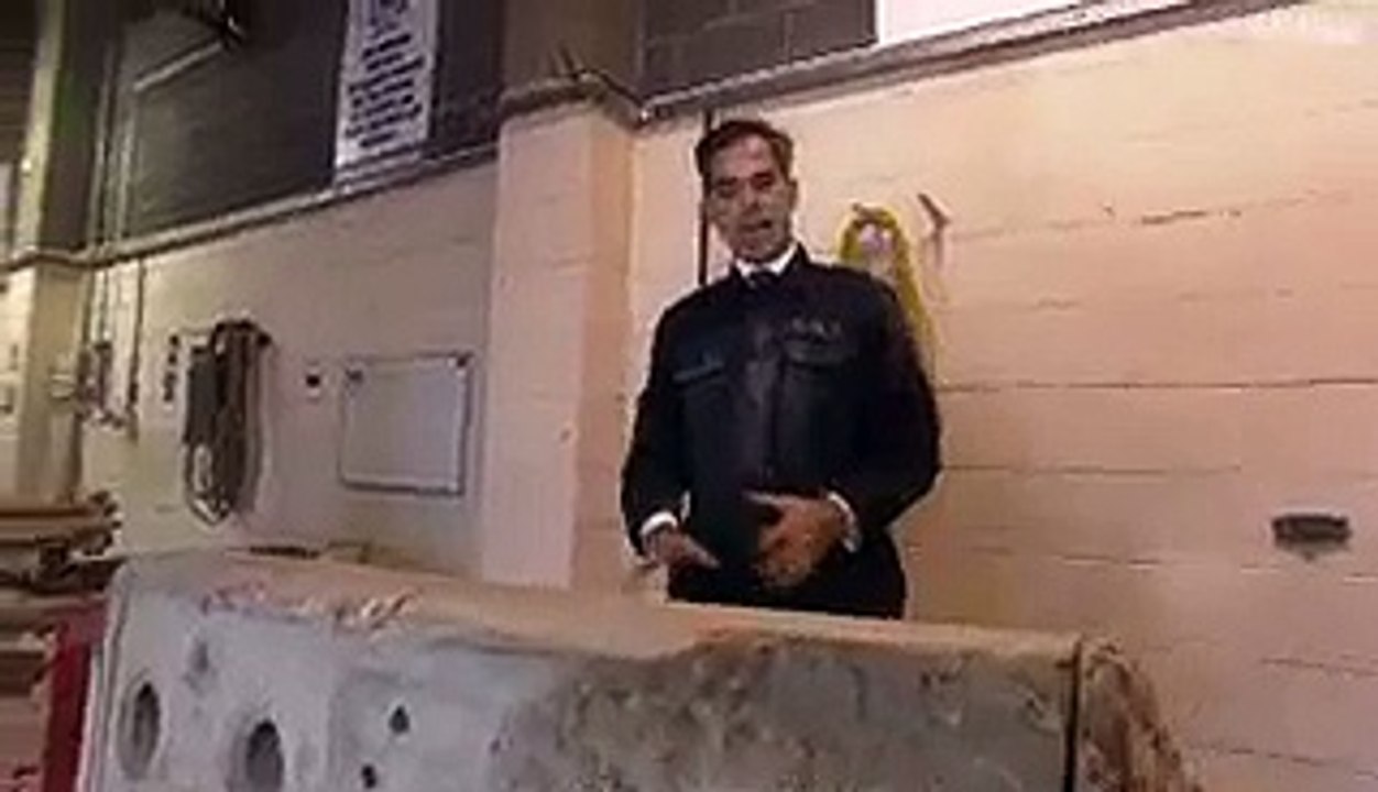 چوروں کی نقل کرتے رپورٹر خود پھنس گیا