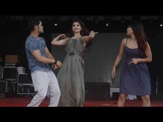 Urvashi Rautela Performs @ Umang Festival 2015
