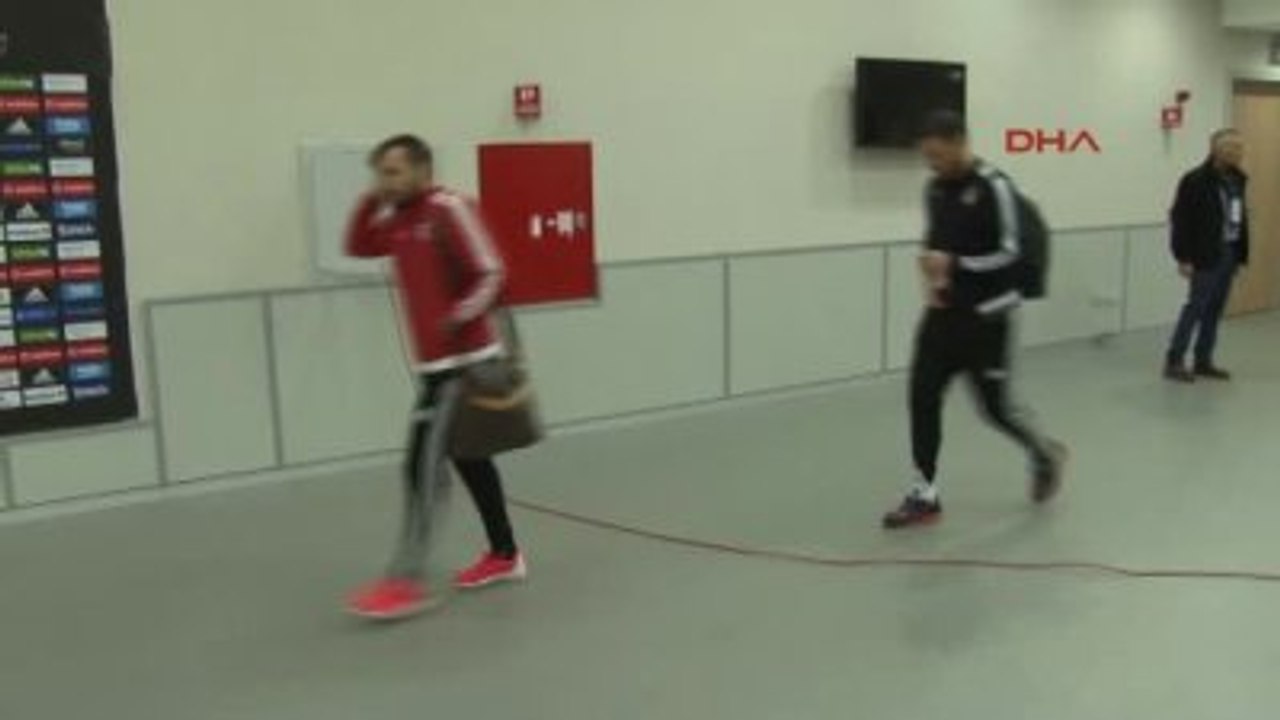 Beşiktaş - Mersin İdmanyurdu Maçına Kar Engeli 2-