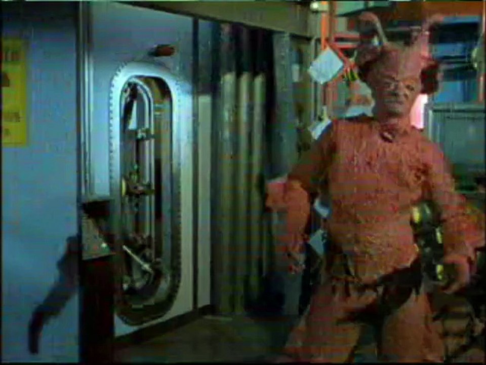 Doomsday Island: voyage to the bottom of the sea.