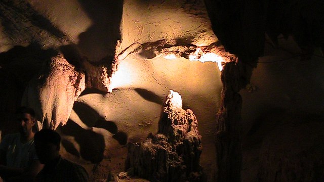 Me Cung Pre-historic Cave - Halong Bay, Vietnam Holidays