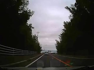 対向車線からの歩道爆走スクーター　ドライブレコーダー　ドライブマン720 Event Data Recorder　西宮市