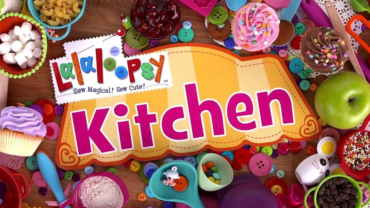 Lalaloopsy Kitchen: How to Make Lalalaloopsy Pizza | Episode 12 | Lalaloopsy