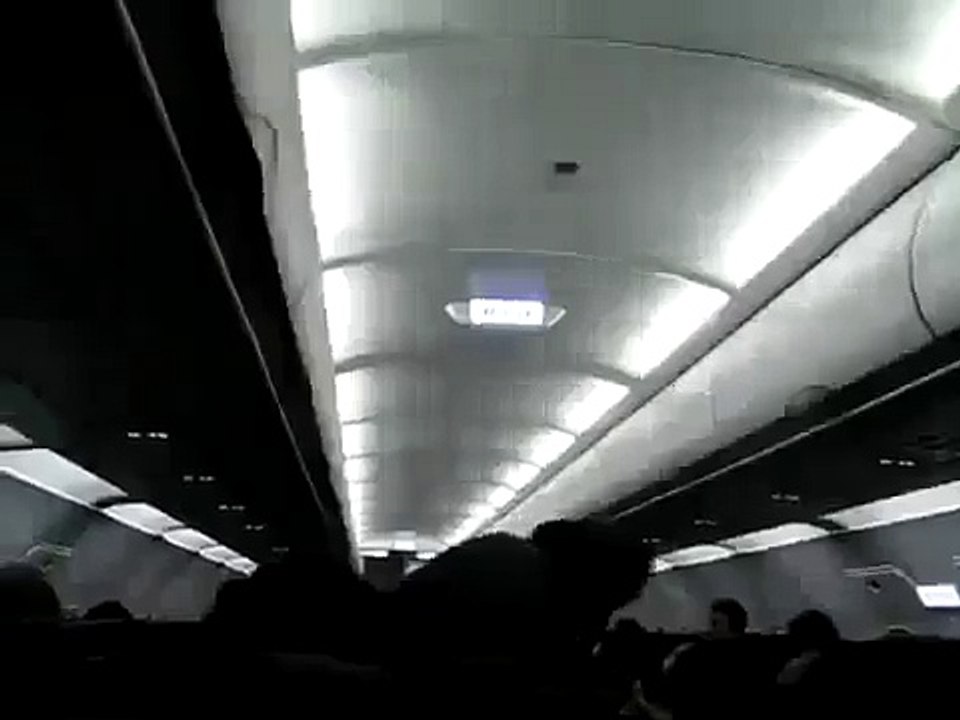Издевательство над туристами самолета. Рейс Пхукет-Россия. Декабрь 2013