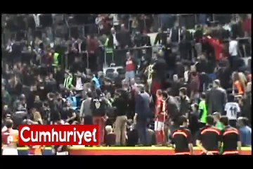 Hasan Şaş kırmızı kart gördü, ortalık karıştı